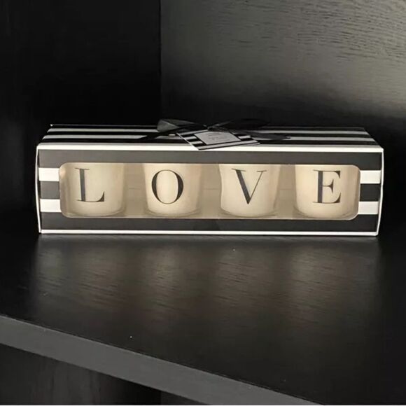 NWOT - Set of 4 scented votive “LOVE” candles Bloom and Prosper - Picture 1 of 6